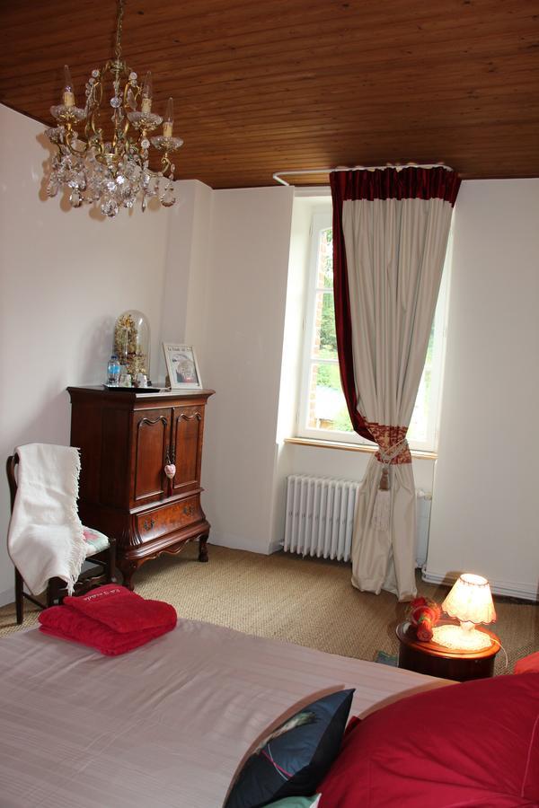 La Tocade Del Arte - Dinan Bed & Breakfast Lanvallay Exterior photo